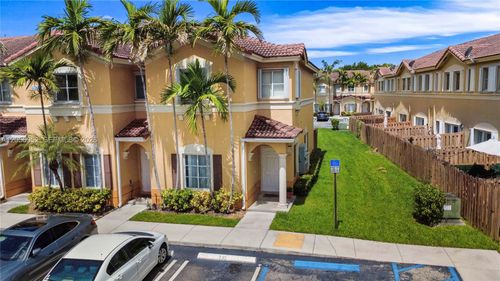 812-8242 Nw 107th Ct, Doral, FL, 33178-5210 | Card Image