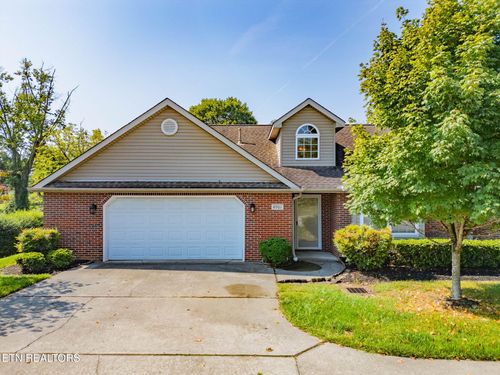4901 Coy Way, Knoxville, TN, 37912-3670 | Card Image