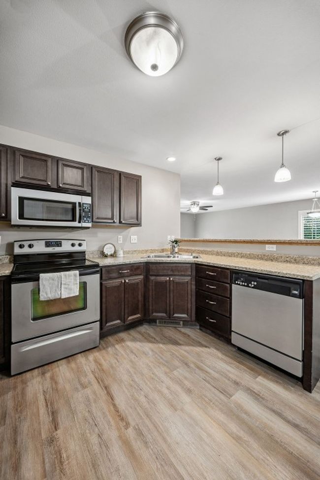 UNIT-12 - 1458 Tower Ln Ne, Condo with 2 bedrooms, 2 bathrooms and null parking in Cedar Rapids IA | Image 15