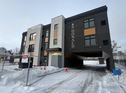 304-60 Donald St, Barrie, ON, L4N1E3 | Card Image