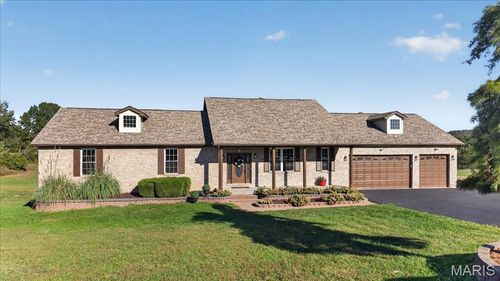 8910 Moss Farms Rd, Hillsboro, MO, 63050-1975 | Card Image