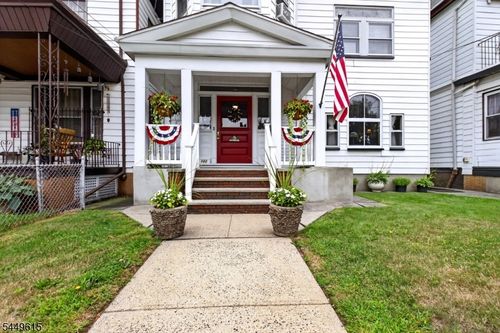 122 2nd Ave, Newark, NJ, 07104-1215 | Card Image