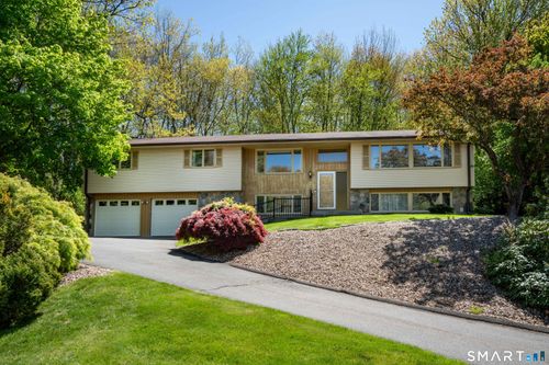 121 Shepard Dr, Manchester, CT, 06042-2248 | Card Image