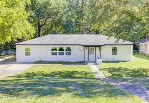 230 Hillside Dr, Vicksburg, MS, 39180-5616 | Card Image
