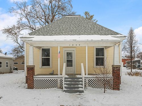 103 E Illinois St, Mansfield, IL, 61854-6775 | Card Image