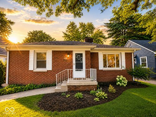5863 Kingsley Dr, Indianapolis, IN, 46220-2739 | Card Image