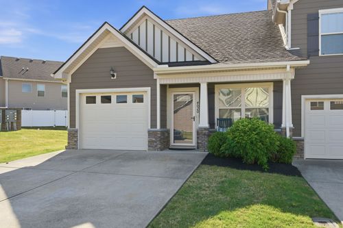 4020 Commons Dr, Spring Hill, TN, 37174-1528 | Card Image