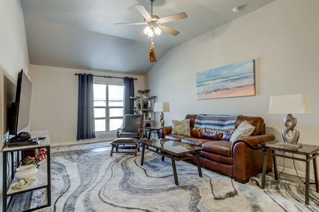 2109 Avenue J, Home with 6 bedrooms, 4 bathrooms and null parking in Lubbock TX | Image 7
