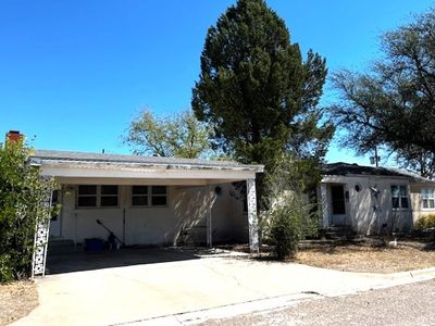 1304 W Division St, House other with 3 bedrooms, 2 bathrooms and 2 parking in Fort Stockton TX | Image 3