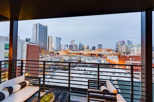 apt-406-635 7th Ave S, Nashville, TN, 37203-5042 | Card Image