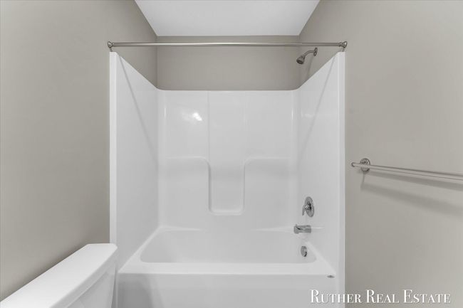 Guest Bath | Image 44