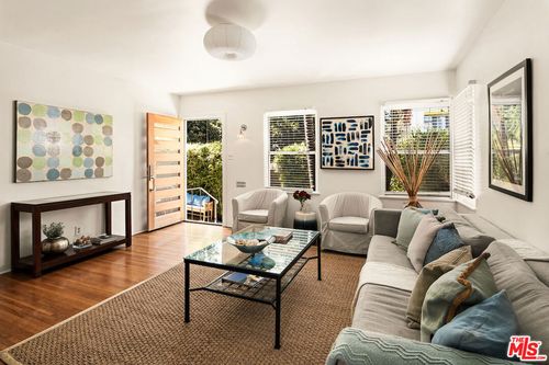728 Pacific St, Santa Monica, CA, 90405-2414 | Card Image