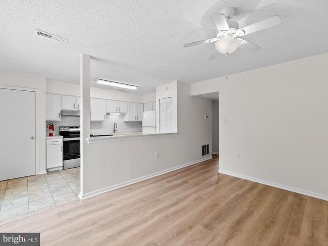 2178 Mager Dr, Townhouse with 3 bedrooms, 3 bathrooms and null parking in HERNDON VA | Image 7