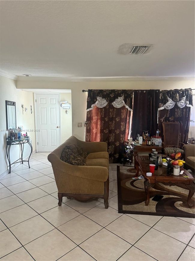 8940 Johnson St, House other with 3 bedrooms, 2 bathrooms and null parking in Pembroke Pines FL | Image 11