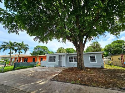 2732 Nw 5th St, House other with 4 bedrooms, 1 bathrooms and null parking in Pompano Beach FL | Image 2