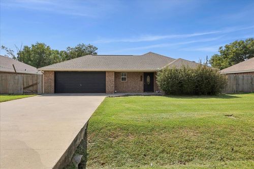 3911 Central Blvd, Nederland, TX, 77627-3228 | Card Image