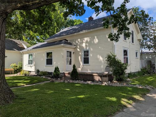 300 Bristol St S, Almont, MI, 48003-1015 | Card Image