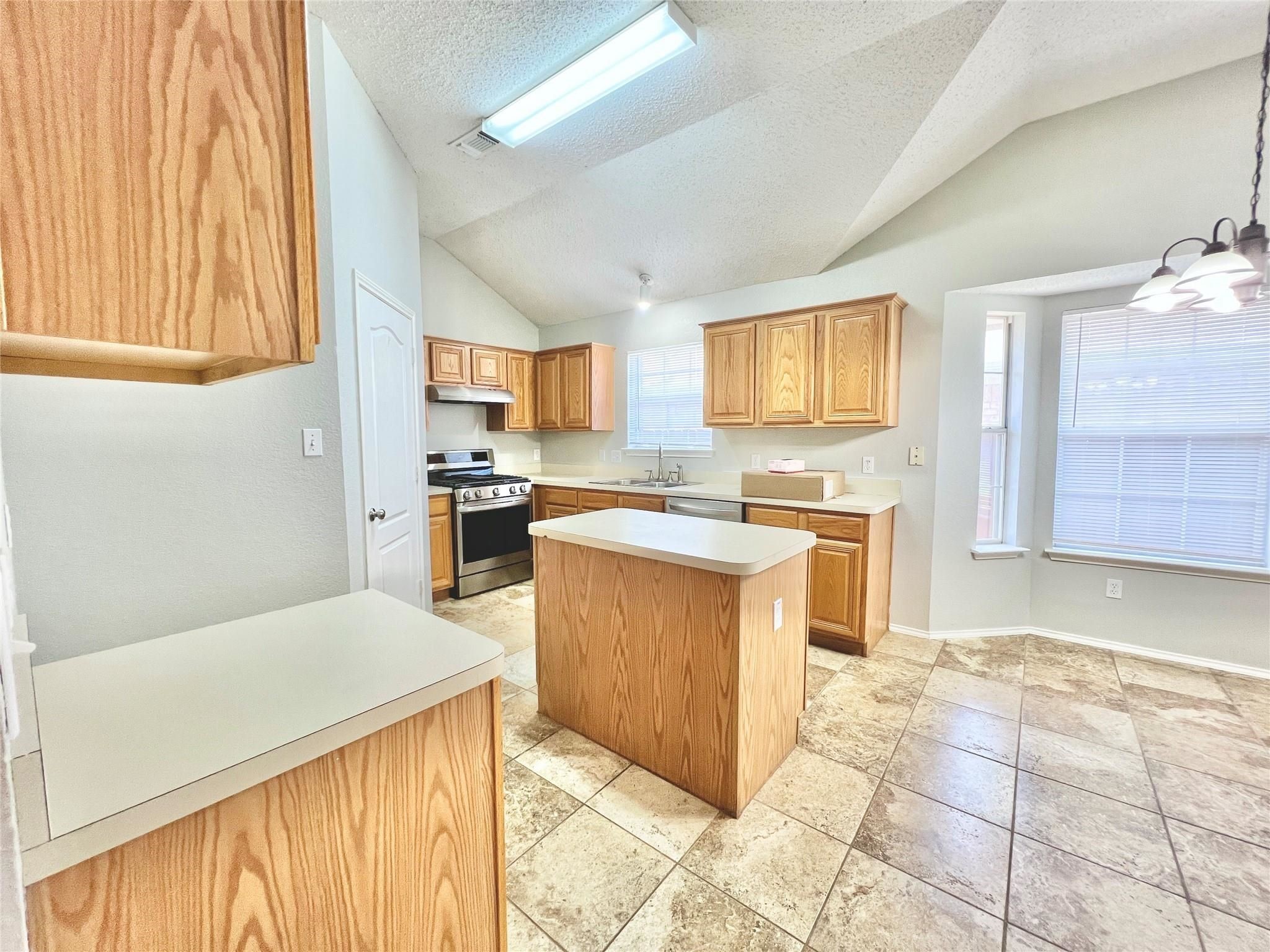 Residential Lease in Arlington 4