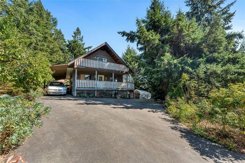 107 Pine Pl, Salt Spring, BC, V8K2N4 | Card Image