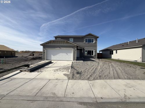 873 E Kinsley Ave, Hermiston, OR, 97838-2359 | Card Image