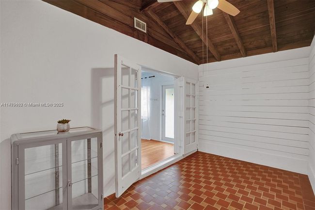 2462 Sw 22 Nd Ter, House other with 3 bedrooms, 2 bathrooms and null parking in Miami FL | Image 7