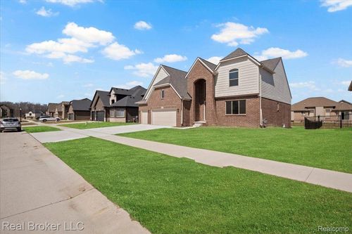 24599 Brookshire Dr, Macomb, MI, 48042-4733 | Card Image