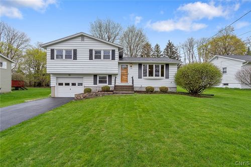 138 Bennett Rd, Camillus, NY, 13031-1518 | Card Image