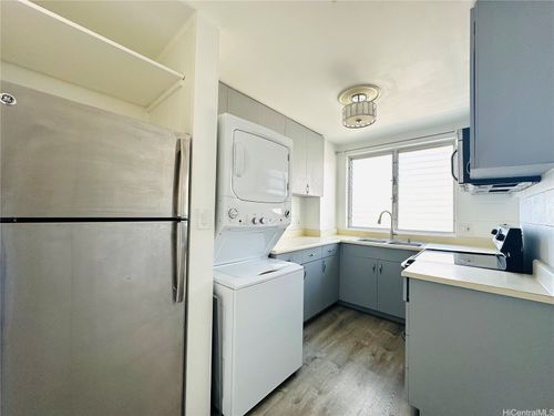 apt-b205-1555 Pohaku St, Honolulu, HI, 96817-2873 | Card Image