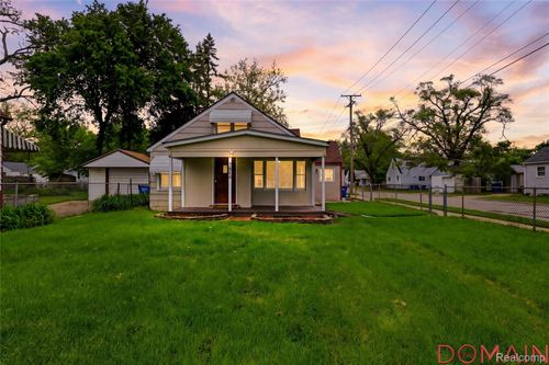 7285 Prospect Ave, Warren, MI, 48091-2917 | Card Image