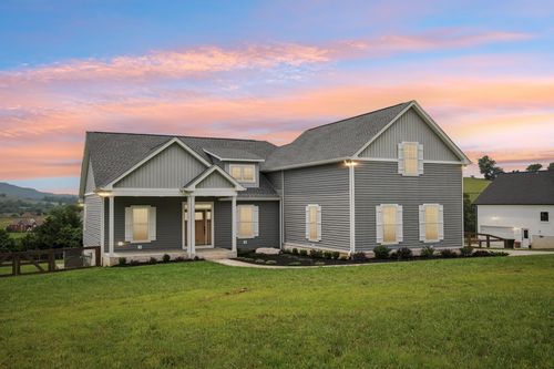 630 Bridle Path Ln, Hartsville, TN, 37074-3582 | Card Image