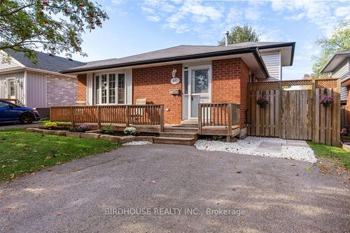 441 Crystal Dr, Peterborough, ON, K9J8L3 | Card Image