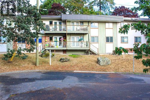 908 Carlton Terr, Esquimalt, BC, V9A5A5 | Card Image