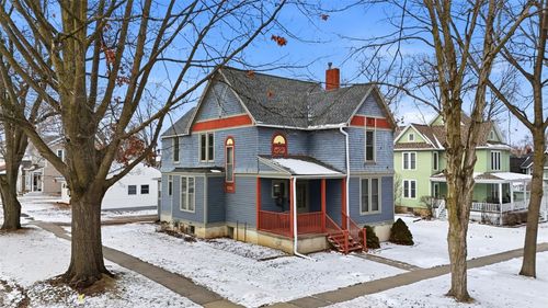 201 7th Ave Nw, Mount Vernon, IA, 52314-1244 | Card Image