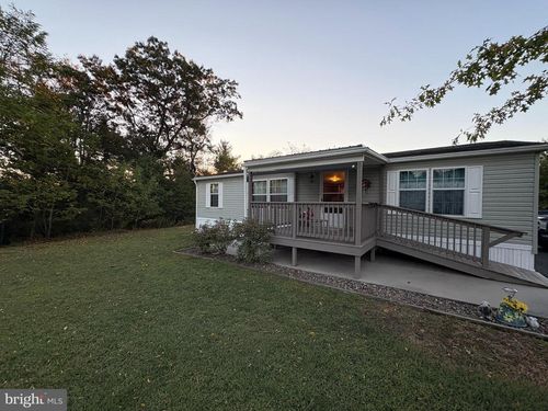 111 Country View Est, NEWVILLE, PA, 17241-8755 | Card Image