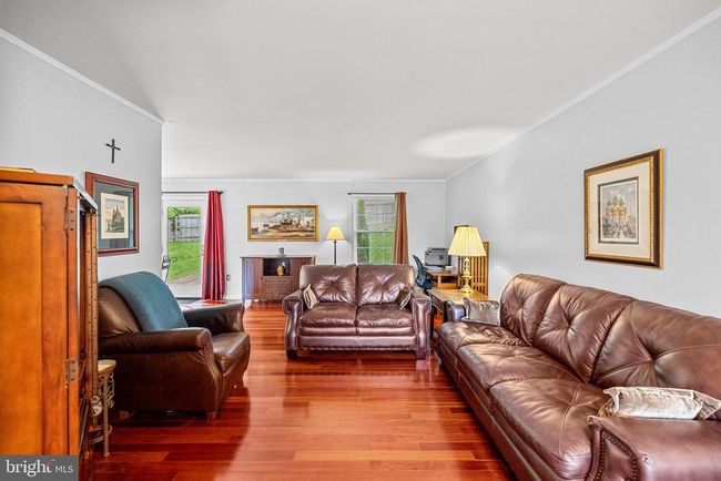 986 Stuart Dr, House other with 4 bedrooms, 3 bathrooms and null parking in FRONT ROYAL VA | Image 4