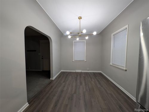 263 W Ann Arbor Ave, Pontiac, MI, 48340-1805 | Card Image