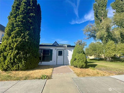 206 E Main St, Coulee City, WA, 99115-5153 | Card Image