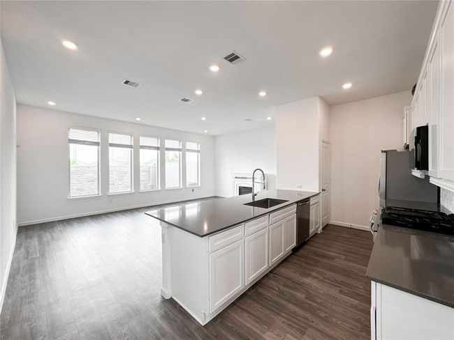 5667 Foggy Vine Ct, House other with 3 bedrooms, 3 bathrooms and 2 parking in Fulshear TX | Image 9