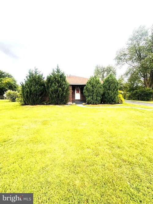4705 Saint George, READING, PA, 19606 | Card Image