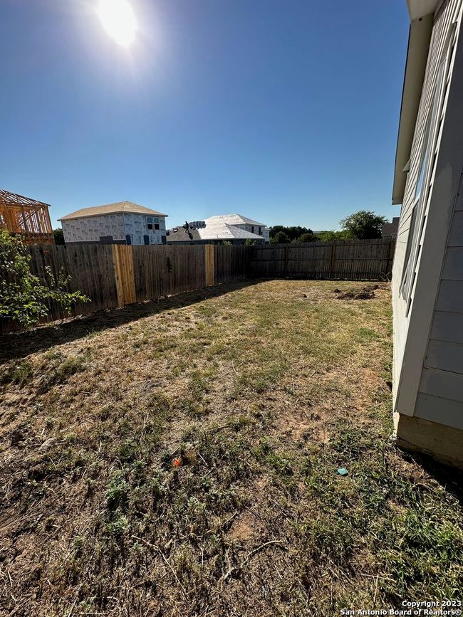 5206 Everett Loop, House other with 3 bedrooms, 2 bathrooms and null parking in Converse TX | Image 13