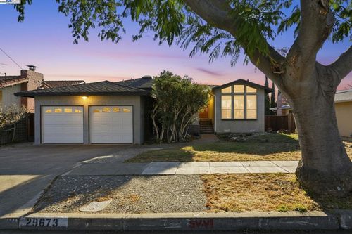 29673 Holiday St, Hayward, CA, 94544-6716 | Card Image