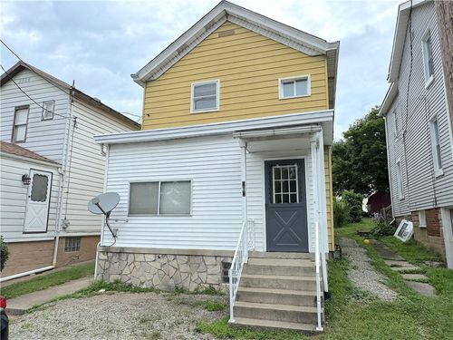 515 Catherine St, Greensburg, PA, 15601-4443 | Card Image