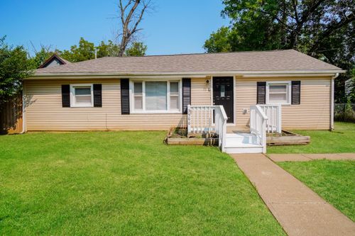 3566 4th Ave, Urbancrest, OH, 43123-1943 | Card Image