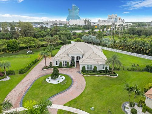 5202 S Sterling Ranch Cir, Davie, FL, 33314-7255 | Card Image