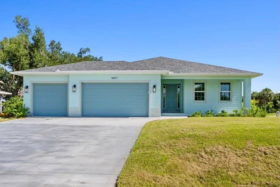 Carnegie Ave, Englewood, FL 34224