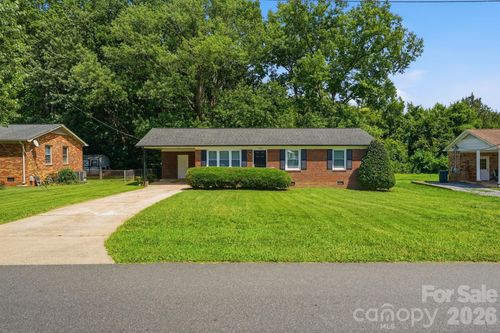 5008 Sea Oates Ln, Bessemer City, NC, 28016-6511 | Card Image