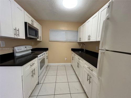 apt-6-5600 Nw 15th St, Lauderhill, FL, 33313-5460 | Card Image