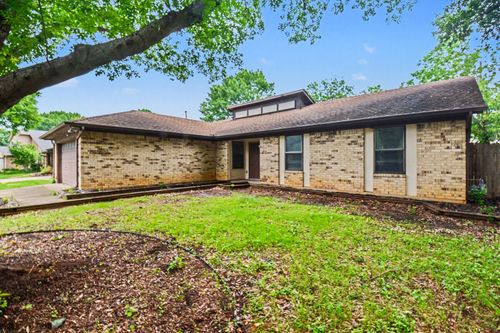 1562 Tiffany Forest Ln, Grapevine, TX, 76051-6650 | Card Image