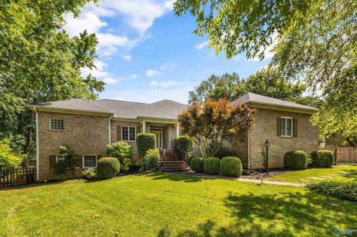 102 Gas Lamp Cir, Madison, AL, 35758-6250 | Card Image