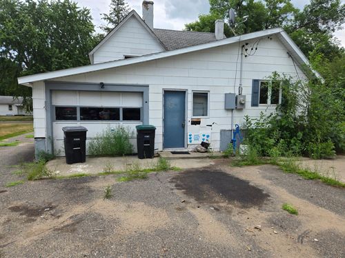 1007 7th St Ne, Little Falls, MN, 56345-2325 | Card Image
